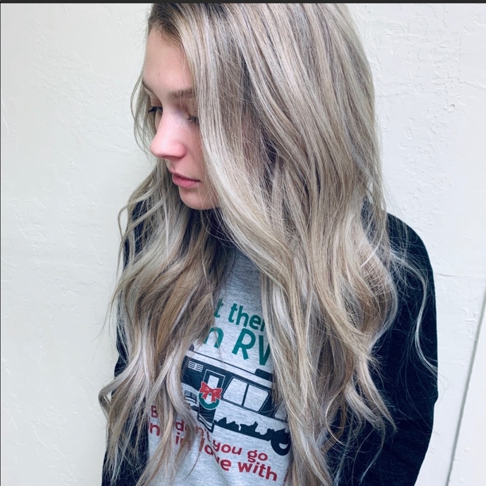 Re selling. Hand tied extensions
